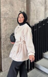 {"ARInfo":{"IsUseAR":false},"Version":"1.0.0","MakeupInfo":{"IsUseMakeup":false},"FaceliftInfo":{"IsChangeEyeLift":false,"IsChangeFacelift":false,"IsChangePostureLift":false,"IsChangeNose":false,"IsChangeFaceChin":false,"IsChangeMouth":false,"IsChangeThinFace":true},"BeautyInfo":{"SwitchMedicatedAcne":false,"IsAIBeauty":false,"IsBrightEyes":false,"IsSharpen":false,"IsOldBeauty":false,"IsReduceBlackEyes":false},"HandlerInfo":{"AppName":2},"FilterInfo":{"IsUseFilter":false}}