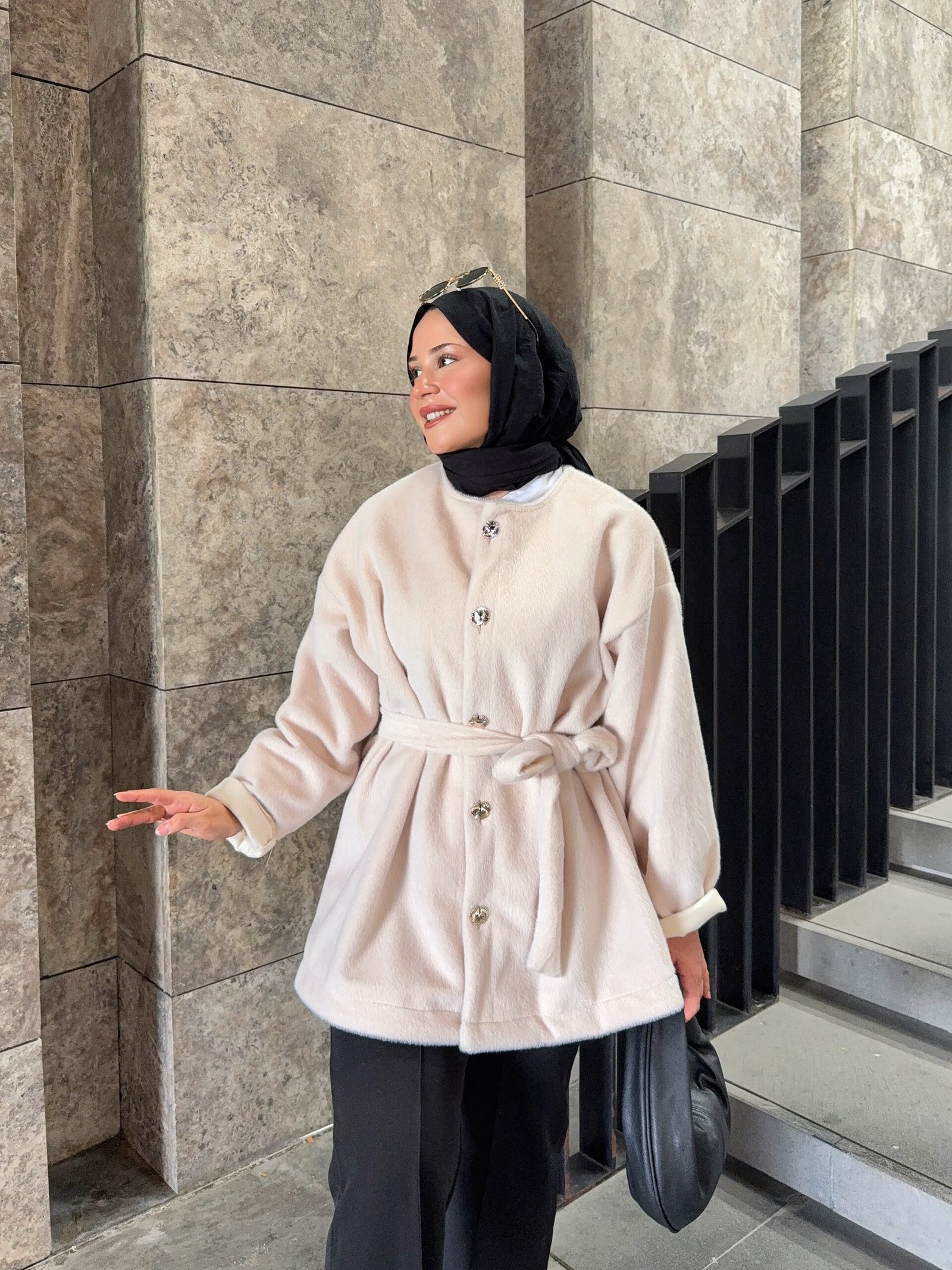 Premium Bel Bağlamalı Düğme Detaylı Tüylü Goldfox Krem Kaban