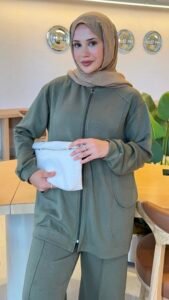 {"ARInfo":{"IsUseAR":false},"Version":"1.0.0","MakeupInfo":{"IsUseMakeup":false},"FaceliftInfo":{"IsChangeEyeLift":false,"IsChangeFacelift":false,"IsChangePostureLift":false,"IsChangeNose":false,"IsChangeFaceChin":false,"IsChangeMouth":false,"IsChangeThinFace":true},"BeautyInfo":{"SwitchMedicatedAcne":false,"IsAIBeauty":false,"IsBrightEyes":false,"IsSharpen":false,"IsOldBeauty":false,"IsReduceBlackEyes":false},"HandlerInfo":{"AppName":2},"FilterInfo":{"IsUseFilter":false}}