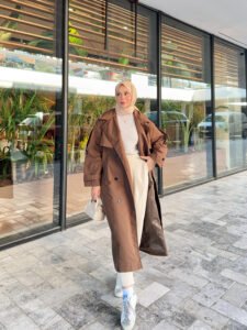 {"ARInfo":{"IsUseAR":false},"Version":"1.0.0","MakeupInfo":{"IsUseMakeup":false},"FaceliftInfo":{"IsChangeEyeLift":false,"IsChangeFacelift":false,"IsChangePostureLift":false,"IsChangeNose":false,"IsChangeFaceChin":false,"IsChangeMouth":false,"IsChangeThinFace":true},"BeautyInfo":{"SwitchMedicatedAcne":false,"IsAIBeauty":false,"IsBrightEyes":false,"IsSharpen":false,"IsOldBeauty":false,"IsReduceBlackEyes":false},"HandlerInfo":{"AppName":2},"FilterInfo":{"IsUseFilter":false}}