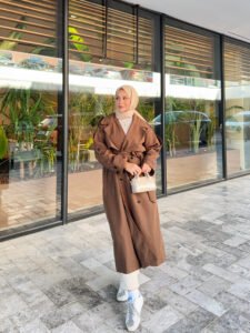 {"ARInfo":{"IsUseAR":false},"Version":"1.0.0","MakeupInfo":{"IsUseMakeup":false},"FaceliftInfo":{"IsChangeEyeLift":false,"IsChangeFacelift":false,"IsChangePostureLift":false,"IsChangeNose":false,"IsChangeFaceChin":false,"IsChangeMouth":false,"IsChangeThinFace":true},"BeautyInfo":{"SwitchMedicatedAcne":false,"IsAIBeauty":false,"IsBrightEyes":false,"IsSharpen":false,"IsOldBeauty":false,"IsReduceBlackEyes":false},"HandlerInfo":{"AppName":2},"FilterInfo":{"IsUseFilter":false}}