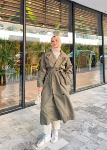 {"ARInfo":{"IsUseAR":false},"Version":"1.0.0","MakeupInfo":{"IsUseMakeup":false},"FaceliftInfo":{"IsChangeEyeLift":false,"IsChangeFacelift":false,"IsChangePostureLift":false,"IsChangeNose":false,"IsChangeFaceChin":false,"IsChangeMouth":false,"IsChangeThinFace":true},"BeautyInfo":{"SwitchMedicatedAcne":false,"IsAIBeauty":false,"IsBrightEyes":false,"IsSharpen":false,"IsOldBeauty":false,"IsReduceBlackEyes":false},"HandlerInfo":{"AppName":2},"FilterInfo":{"IsUseFilter":false}}