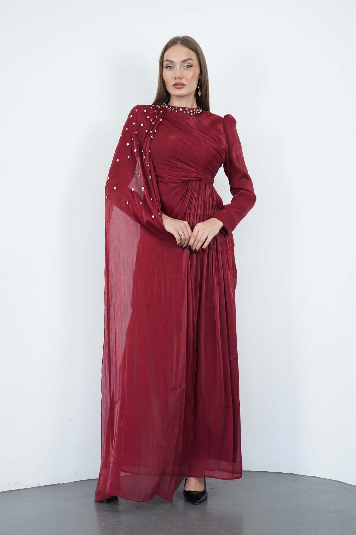 Second image of Şifon Tek Omuz Pelerinli Abiye