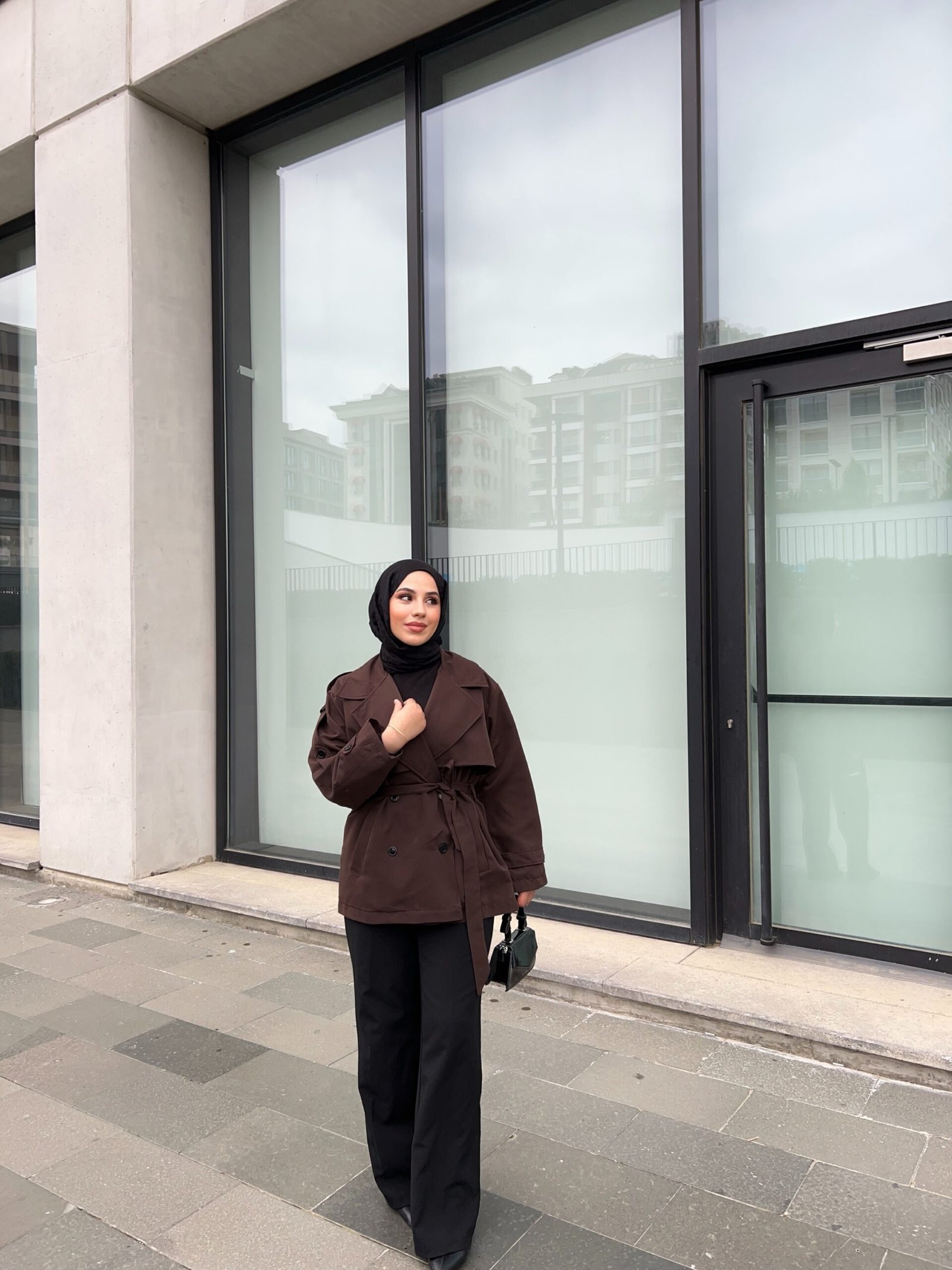 Second image of Yeni sezon kısa trençkot