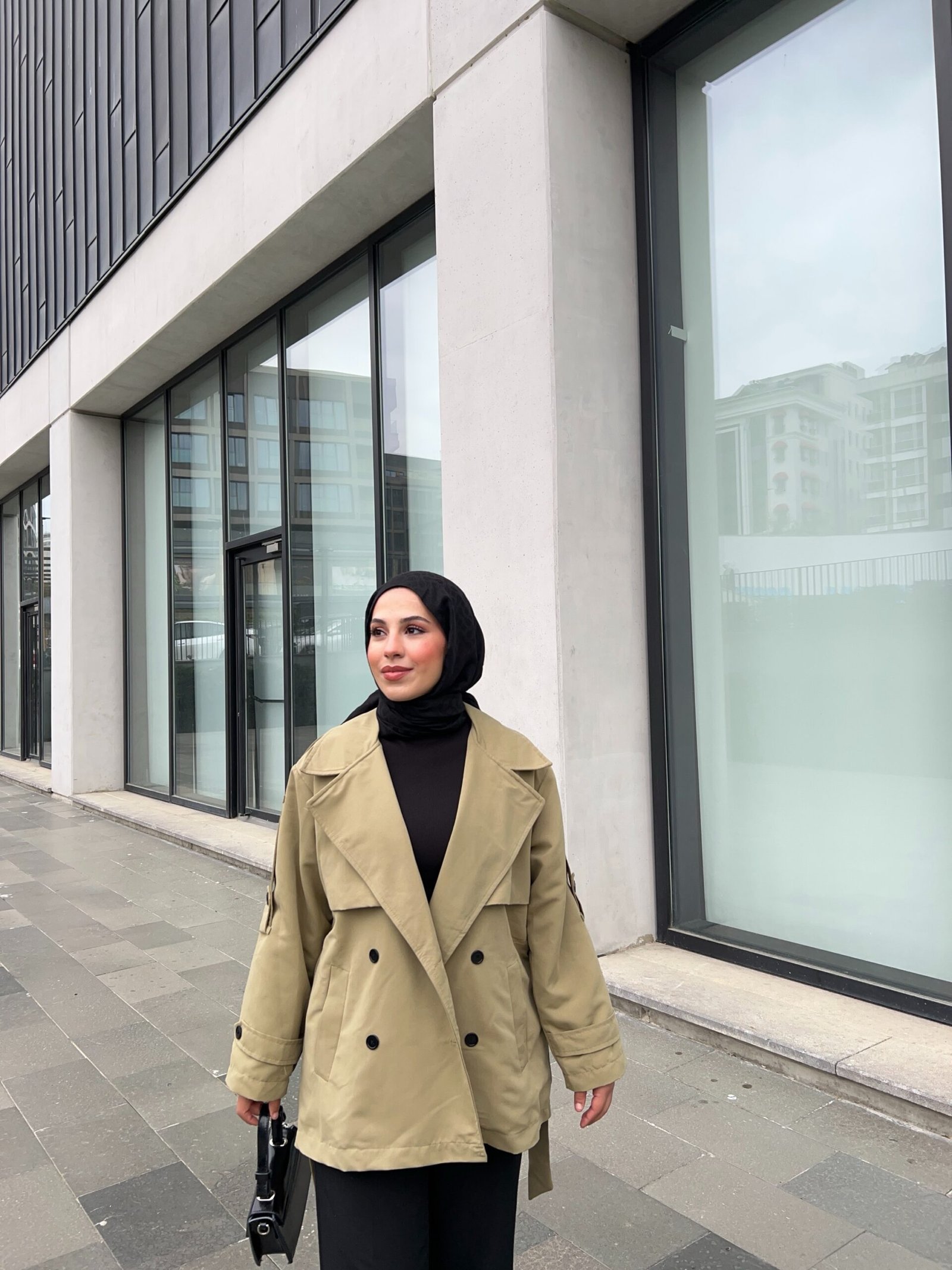 Yeni sezon kısa trençkot