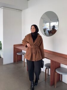 {"ARInfo":{"IsUseAR":false},"Version":"1.0.0","MakeupInfo":{"IsUseMakeup":false},"FaceliftInfo":{"IsChangeEyeLift":false,"IsChangeFacelift":false,"IsChangePostureLift":false,"IsChangeNose":false,"IsChangeFaceChin":false,"IsChangeMouth":false,"IsChangeThinFace":true},"BeautyInfo":{"SwitchMedicatedAcne":false,"IsAIBeauty":false,"IsBrightEyes":false,"IsSharpen":false,"IsOldBeauty":false,"IsReduceBlackEyes":false},"HandlerInfo":{"AppName":2},"FilterInfo":{"IsUseFilter":false}}