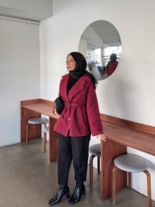 {"ARInfo":{"IsUseAR":false},"Version":"1.0.0","MakeupInfo":{"IsUseMakeup":false},"FaceliftInfo":{"IsChangeEyeLift":false,"IsChangeFacelift":false,"IsChangePostureLift":false,"IsChangeNose":false,"IsChangeFaceChin":false,"IsChangeMouth":false,"IsChangeThinFace":true},"BeautyInfo":{"SwitchMedicatedAcne":false,"IsAIBeauty":false,"IsBrightEyes":false,"IsSharpen":false,"IsOldBeauty":false,"IsReduceBlackEyes":false},"HandlerInfo":{"AppName":2},"FilterInfo":{"IsUseFilter":false}}