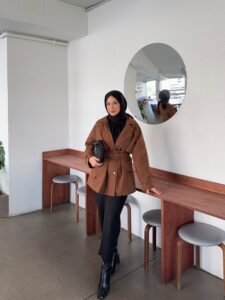 {"ARInfo":{"IsUseAR":false},"Version":"1.0.0","MakeupInfo":{"IsUseMakeup":false},"FaceliftInfo":{"IsChangeEyeLift":false,"IsChangeFacelift":false,"IsChangePostureLift":false,"IsChangeNose":false,"IsChangeFaceChin":false,"IsChangeMouth":false,"IsChangeThinFace":true},"BeautyInfo":{"SwitchMedicatedAcne":false,"IsAIBeauty":false,"IsBrightEyes":false,"IsSharpen":false,"IsOldBeauty":false,"IsReduceBlackEyes":false},"HandlerInfo":{"AppName":2},"FilterInfo":{"IsUseFilter":false}}