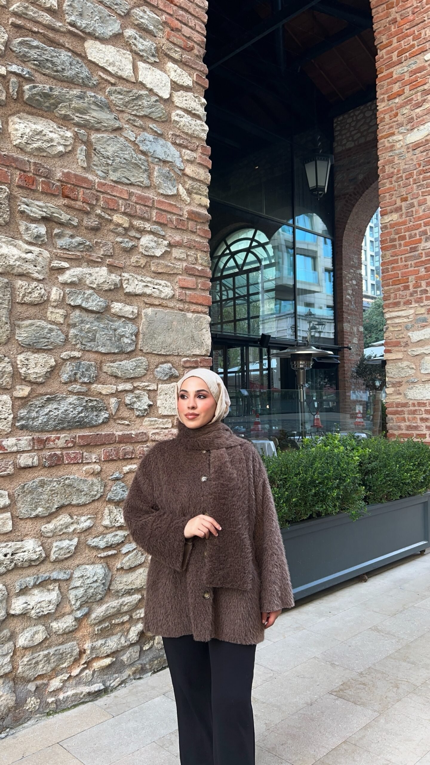 Peluş atkılı kaban