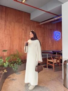 {"ARInfo":{"IsUseAR":false},"Version":"1.0.0","MakeupInfo":{"IsUseMakeup":false},"FaceliftInfo":{"IsChangeEyeLift":false,"IsChangeFacelift":false,"IsChangePostureLift":false,"IsChangeNose":false,"IsChangeFaceChin":false,"IsChangeMouth":false,"IsChangeThinFace":true},"BeautyInfo":{"SwitchMedicatedAcne":false,"IsAIBeauty":false,"IsBrightEyes":false,"IsSharpen":false,"IsOldBeauty":false,"IsReduceBlackEyes":false},"HandlerInfo":{"AppName":2},"FilterInfo":{"IsUseFilter":false}}