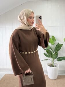 {"ARInfo":{"IsUseAR":false},"Version":"1.0.0","MakeupInfo":{"IsUseMakeup":false},"FaceliftInfo":{"IsChangeEyeLift":false,"IsChangeFacelift":false,"IsChangePostureLift":false,"IsChangeNose":false,"IsChangeFaceChin":false,"IsChangeMouth":false,"IsChangeThinFace":true},"BeautyInfo":{"SwitchMedicatedAcne":false,"IsAIBeauty":false,"IsBrightEyes":false,"IsSharpen":false,"IsOldBeauty":false,"IsReduceBlackEyes":false},"HandlerInfo":{"AppName":2},"FilterInfo":{"IsUseFilter":false}}