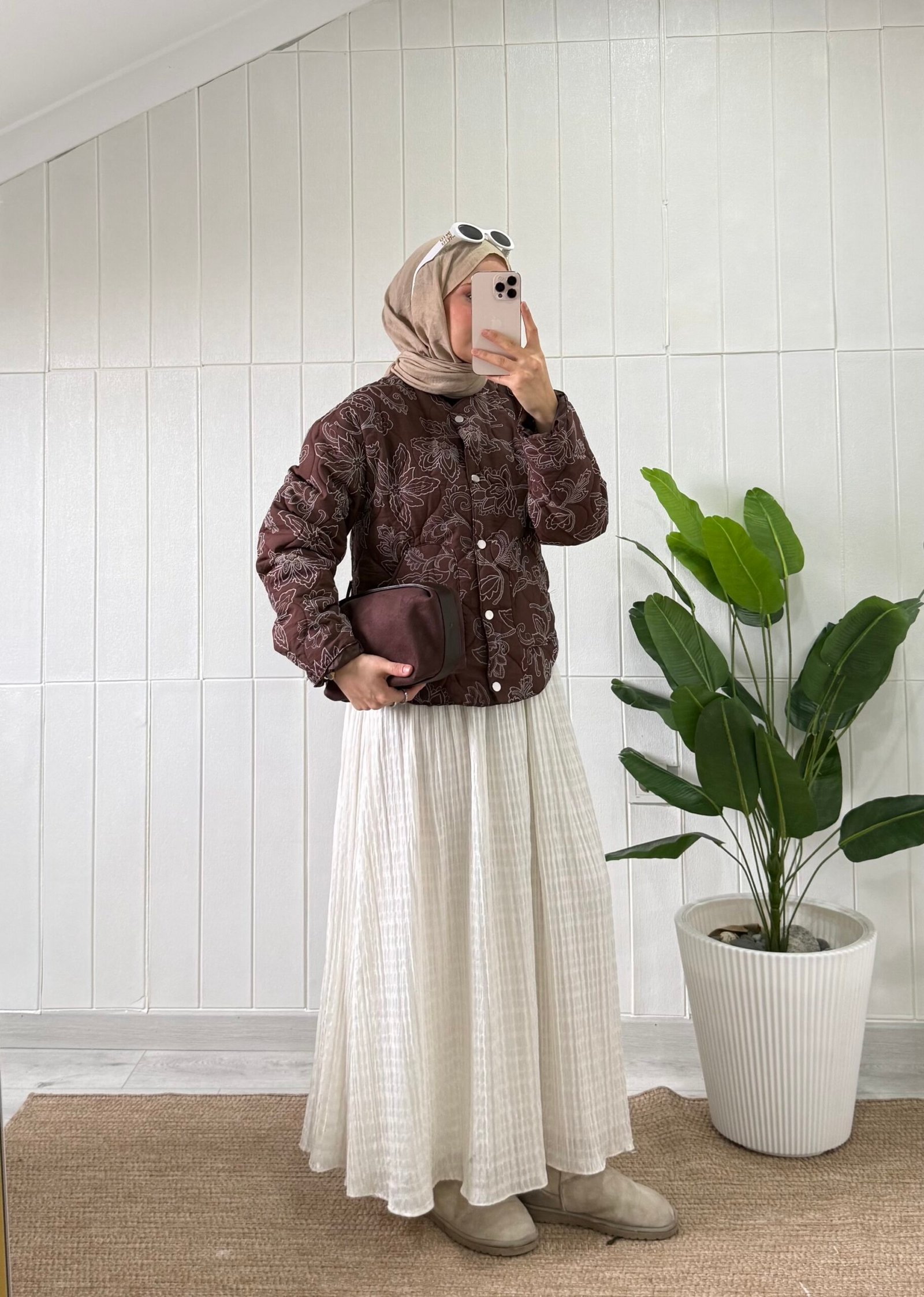 Second image of Kapitone desenli mont