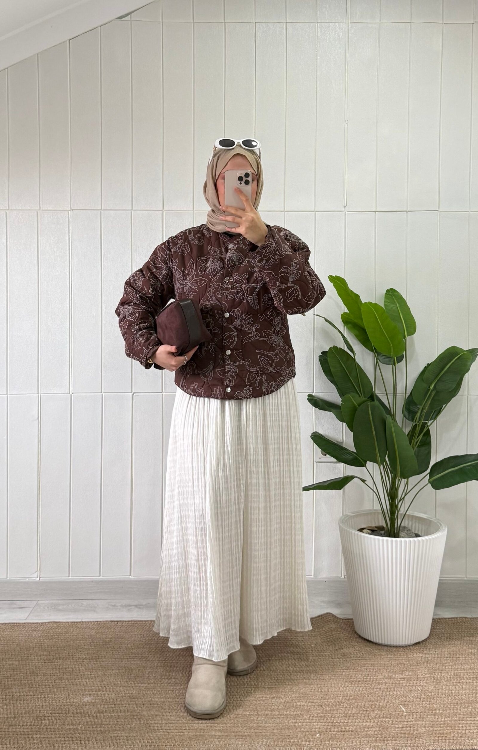 Kapitone desenli mont