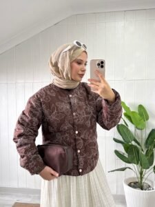 {"ARInfo":{"IsUseAR":false},"Version":"1.0.0","MakeupInfo":{"IsUseMakeup":false},"FaceliftInfo":{"IsChangeEyeLift":false,"IsChangeFacelift":false,"IsChangePostureLift":false,"IsChangeNose":false,"IsChangeFaceChin":false,"IsChangeMouth":false,"IsChangeThinFace":true},"BeautyInfo":{"SwitchMedicatedAcne":false,"IsAIBeauty":false,"IsBrightEyes":false,"IsSharpen":false,"IsOldBeauty":false,"IsReduceBlackEyes":false},"HandlerInfo":{"AppName":2},"FilterInfo":{"IsUseFilter":false}}