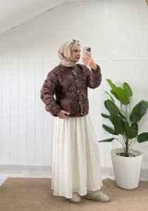 {"ARInfo":{"IsUseAR":false},"Version":"1.0.0","MakeupInfo":{"IsUseMakeup":false},"FaceliftInfo":{"IsChangeEyeLift":false,"IsChangeFacelift":false,"IsChangePostureLift":false,"IsChangeNose":false,"IsChangeFaceChin":false,"IsChangeMouth":false,"IsChangeThinFace":true},"BeautyInfo":{"SwitchMedicatedAcne":false,"IsAIBeauty":false,"IsBrightEyes":false,"IsSharpen":false,"IsOldBeauty":false,"IsReduceBlackEyes":false},"HandlerInfo":{"AppName":2},"FilterInfo":{"IsUseFilter":false}}