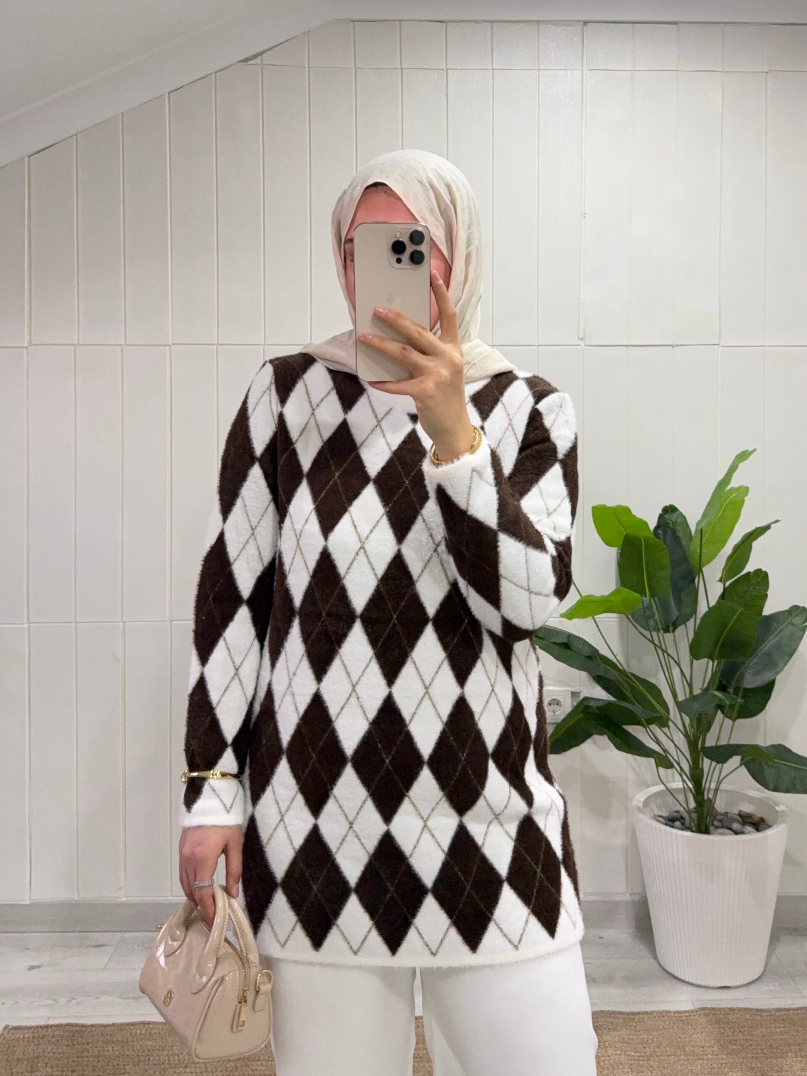 Second image of Baklava desen Angora yumuş yumuş kazak