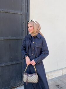 {"ARInfo":{"IsUseAR":false},"Version":"1.0.0","MakeupInfo":{"IsUseMakeup":false},"FaceliftInfo":{"IsChangeEyeLift":false,"IsChangeFacelift":false,"IsChangePostureLift":false,"IsChangeNose":false,"IsChangeFaceChin":false,"IsChangeMouth":false,"IsChangeThinFace":true},"BeautyInfo":{"SwitchMedicatedAcne":false,"IsAIBeauty":false,"IsBrightEyes":false,"IsSharpen":false,"IsOldBeauty":false,"IsReduceBlackEyes":false},"HandlerInfo":{"AppName":2},"FilterInfo":{"IsUseFilter":false}}