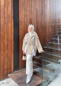 {"ARInfo":{"IsUseAR":false},"Version":"1.0.0","MakeupInfo":{"IsUseMakeup":false},"FaceliftInfo":{"IsChangeEyeLift":false,"IsChangeFacelift":false,"IsChangePostureLift":false,"IsChangeNose":false,"IsChangeFaceChin":false,"IsChangeMouth":false,"IsChangeThinFace":true},"BeautyInfo":{"SwitchMedicatedAcne":false,"IsAIBeauty":false,"IsBrightEyes":false,"IsSharpen":false,"IsOldBeauty":false,"IsReduceBlackEyes":false},"HandlerInfo":{"AppName":2},"FilterInfo":{"IsUseFilter":false}}