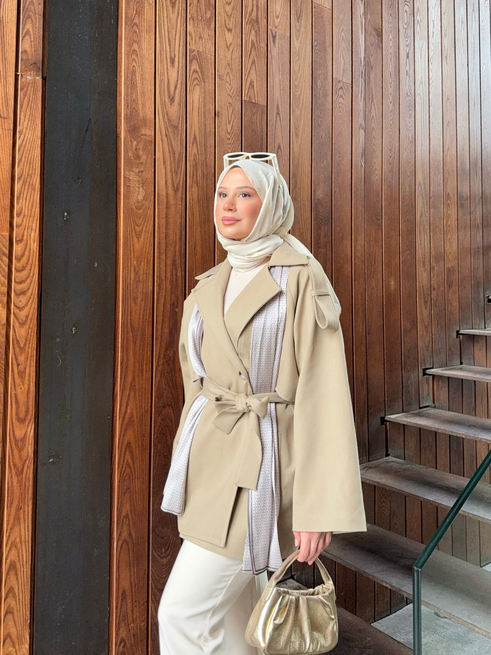 Second image of Fularlı Dökümlü Trençkot