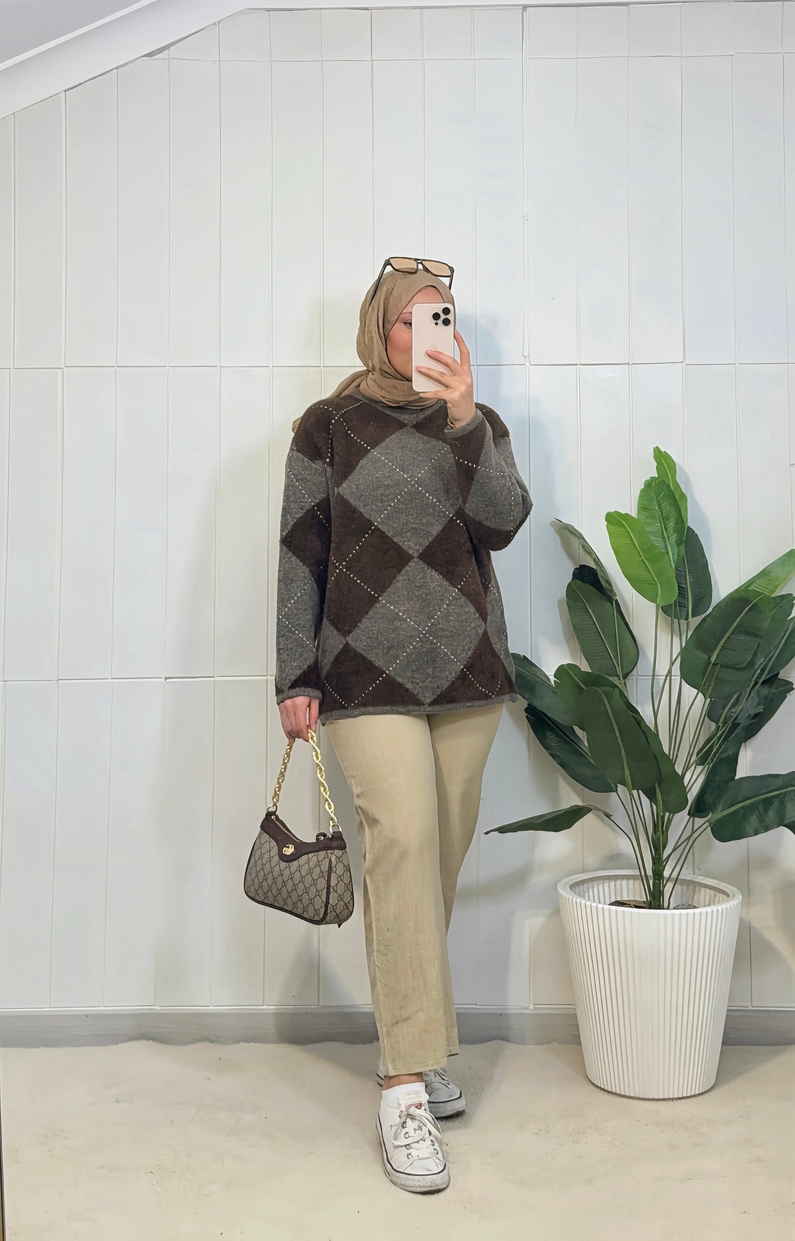 Second image of Baklava desen Angora kazak