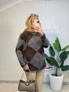 {"ARInfo":{"IsUseAR":false},"Version":"1.0.0","MakeupInfo":{"IsUseMakeup":false},"FaceliftInfo":{"IsChangeEyeLift":false,"IsChangeFacelift":false,"IsChangePostureLift":false,"IsChangeNose":false,"IsChangeFaceChin":false,"IsChangeMouth":false,"IsChangeThinFace":true},"BeautyInfo":{"SwitchMedicatedAcne":false,"IsAIBeauty":false,"IsBrightEyes":false,"IsSharpen":false,"IsOldBeauty":false,"IsReduceBlackEyes":false},"HandlerInfo":{"AppName":2},"FilterInfo":{"IsUseFilter":false}}