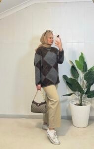 {"ARInfo":{"IsUseAR":false},"Version":"1.0.0","MakeupInfo":{"IsUseMakeup":false},"FaceliftInfo":{"IsChangeEyeLift":false,"IsChangeFacelift":false,"IsChangePostureLift":false,"IsChangeNose":false,"IsChangeFaceChin":false,"IsChangeMouth":false,"IsChangeThinFace":true},"BeautyInfo":{"SwitchMedicatedAcne":false,"IsAIBeauty":false,"IsBrightEyes":false,"IsSharpen":false,"IsOldBeauty":false,"IsReduceBlackEyes":false},"HandlerInfo":{"AppName":2},"FilterInfo":{"IsUseFilter":false}}