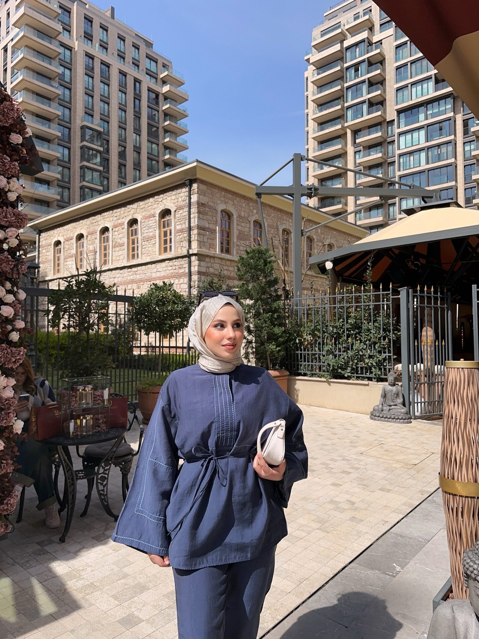 Second image of Niessa model bakışlı takım