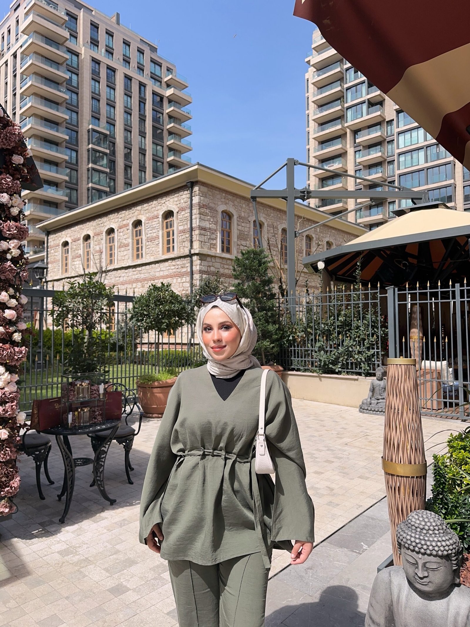 Enza Model Belden Oturtmalı Pantolon Takım