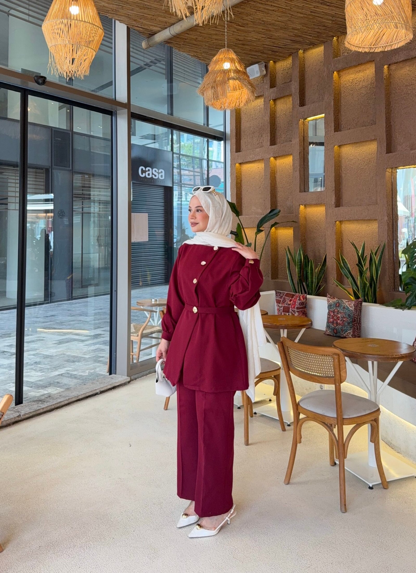 Second image of Armoni Gold düğme detaylı takım -Bordo