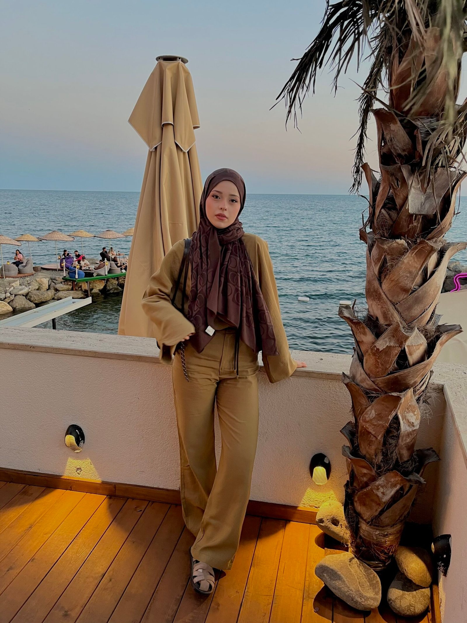 Second image of Diva Model Takım -Yağ Yeşili