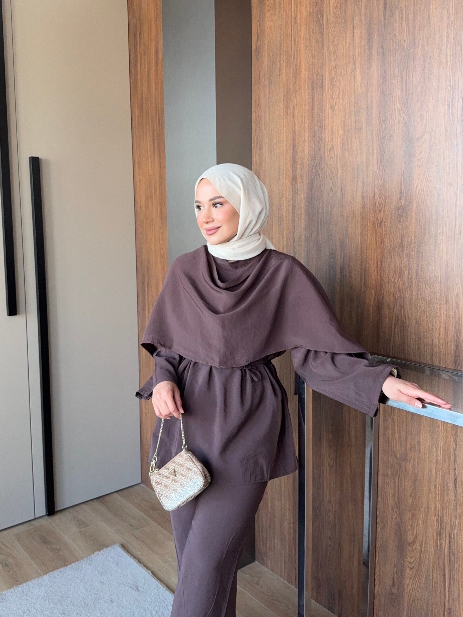 Şal Detaylı Premium Takım -Kahverengi