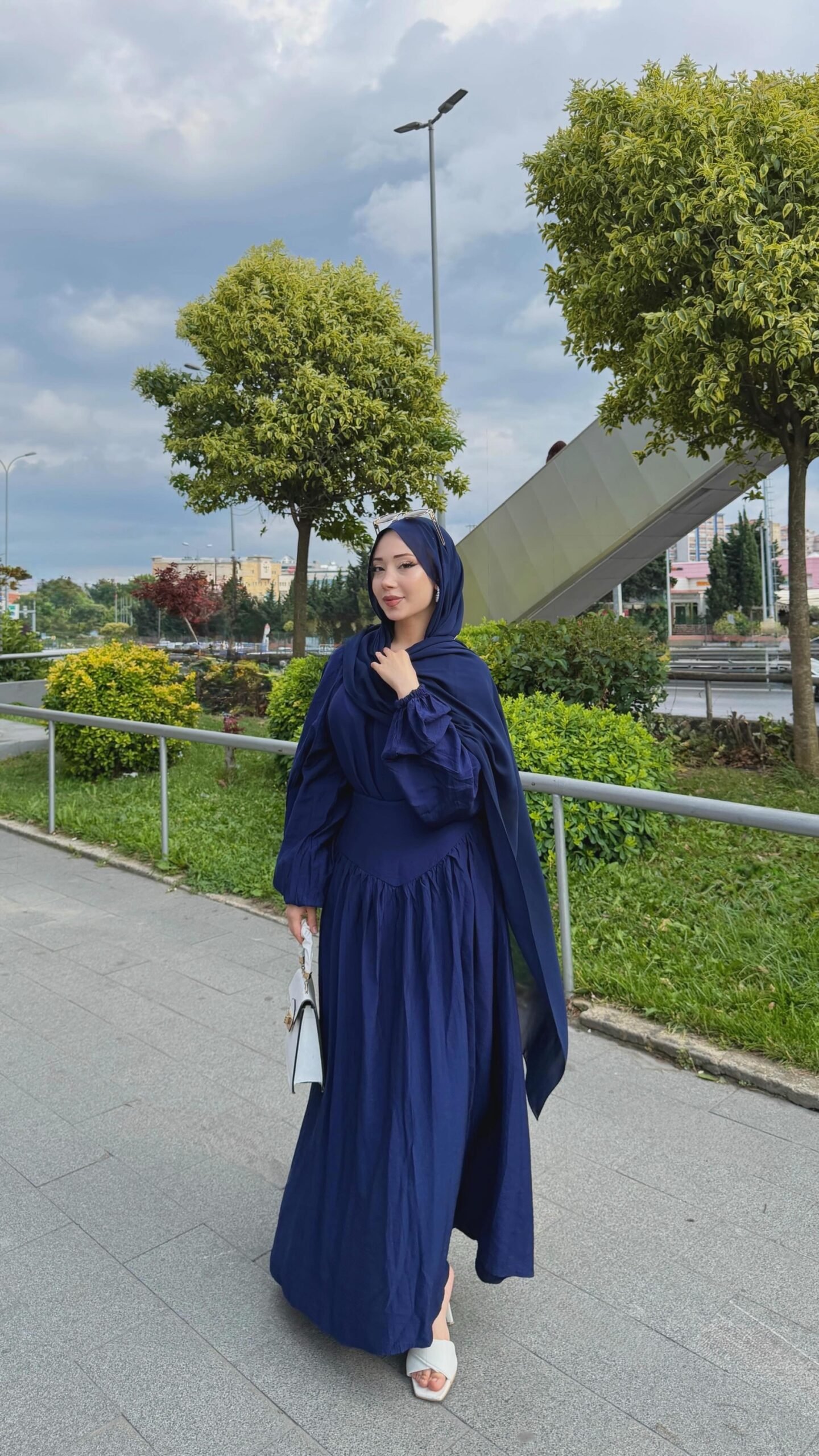Efil Model Etekli Takım