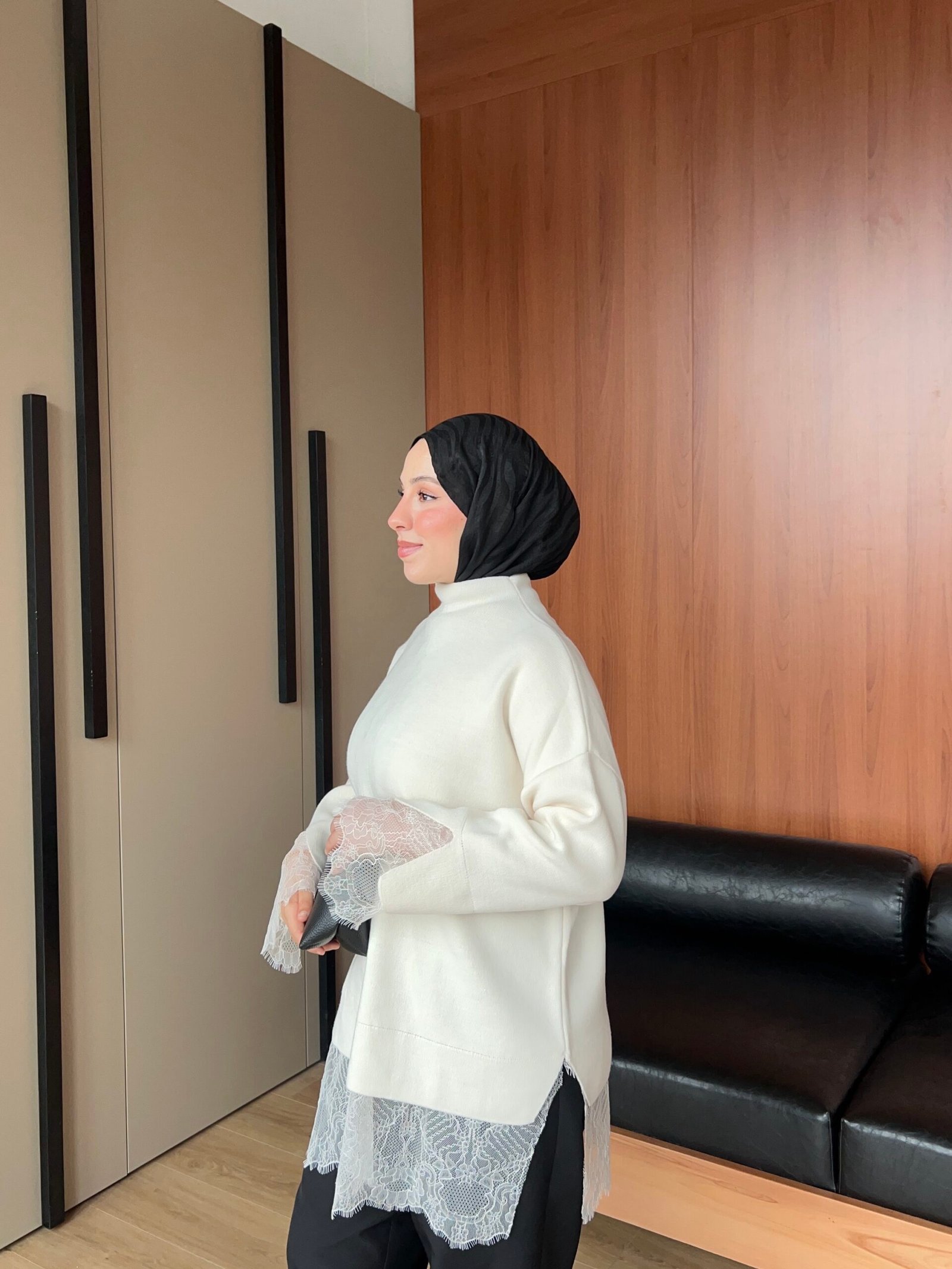 Velin Dantel Detaylı Bluz-Ekru